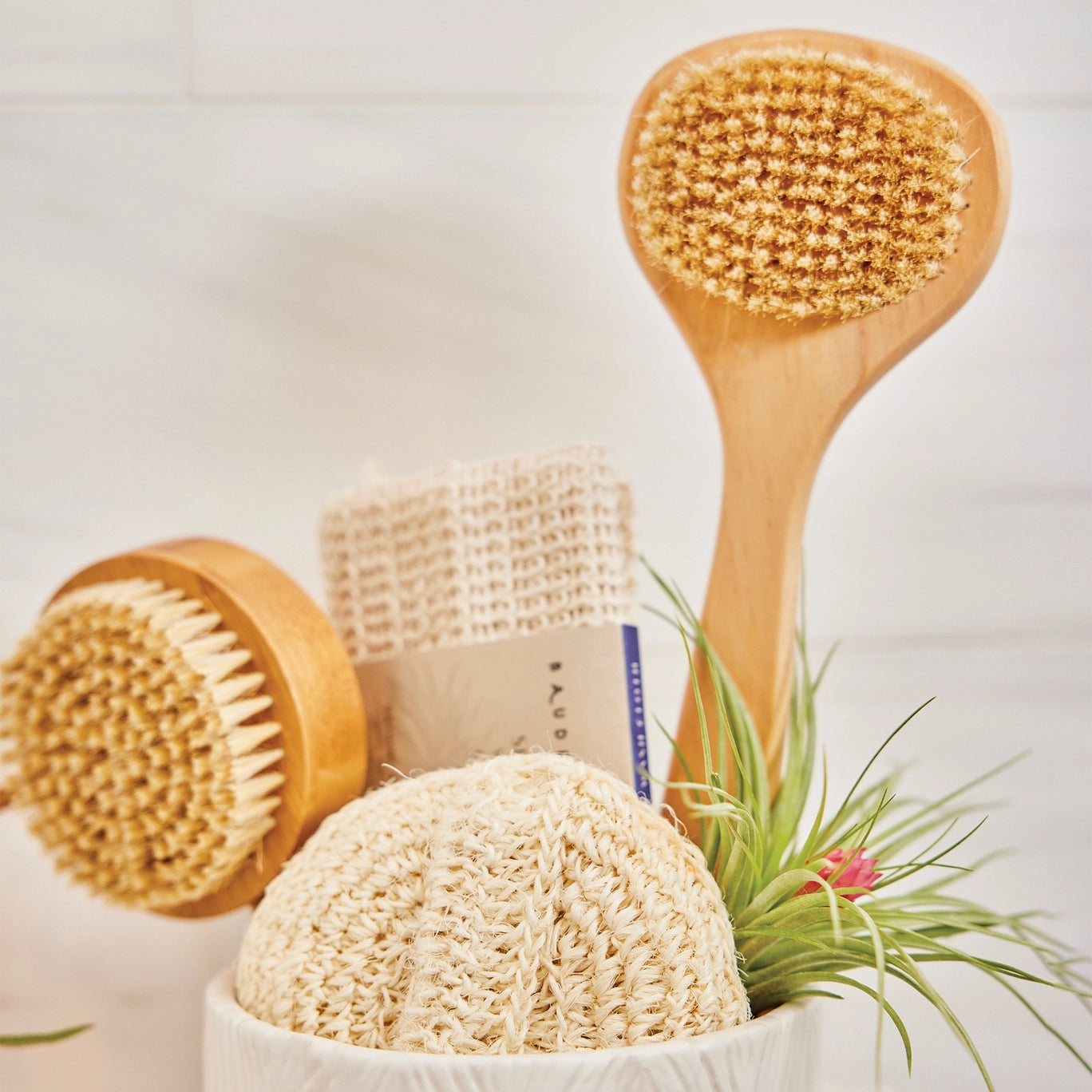 Cedar Bath Brush 10"